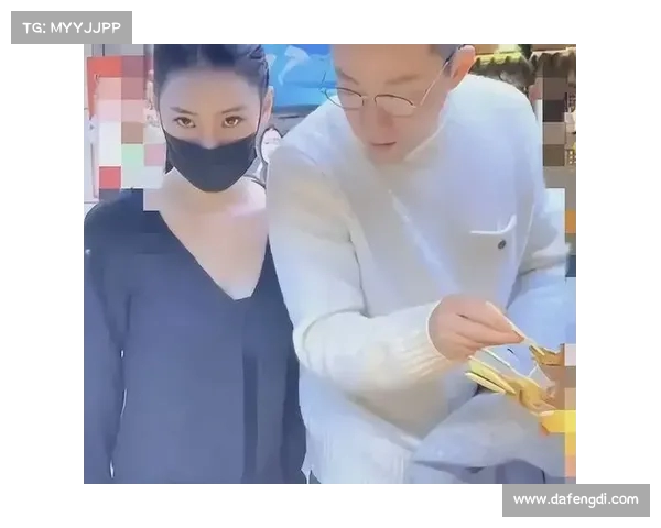 汪小菲与马筱梅蜜月时光与娃同乐,亲子互动甜蜜十足,家庭幸福满溢! 汪小菲与马筱梅蜜月时光与娃同乐,亲子互动甜蜜十足,家庭幸福满溢!